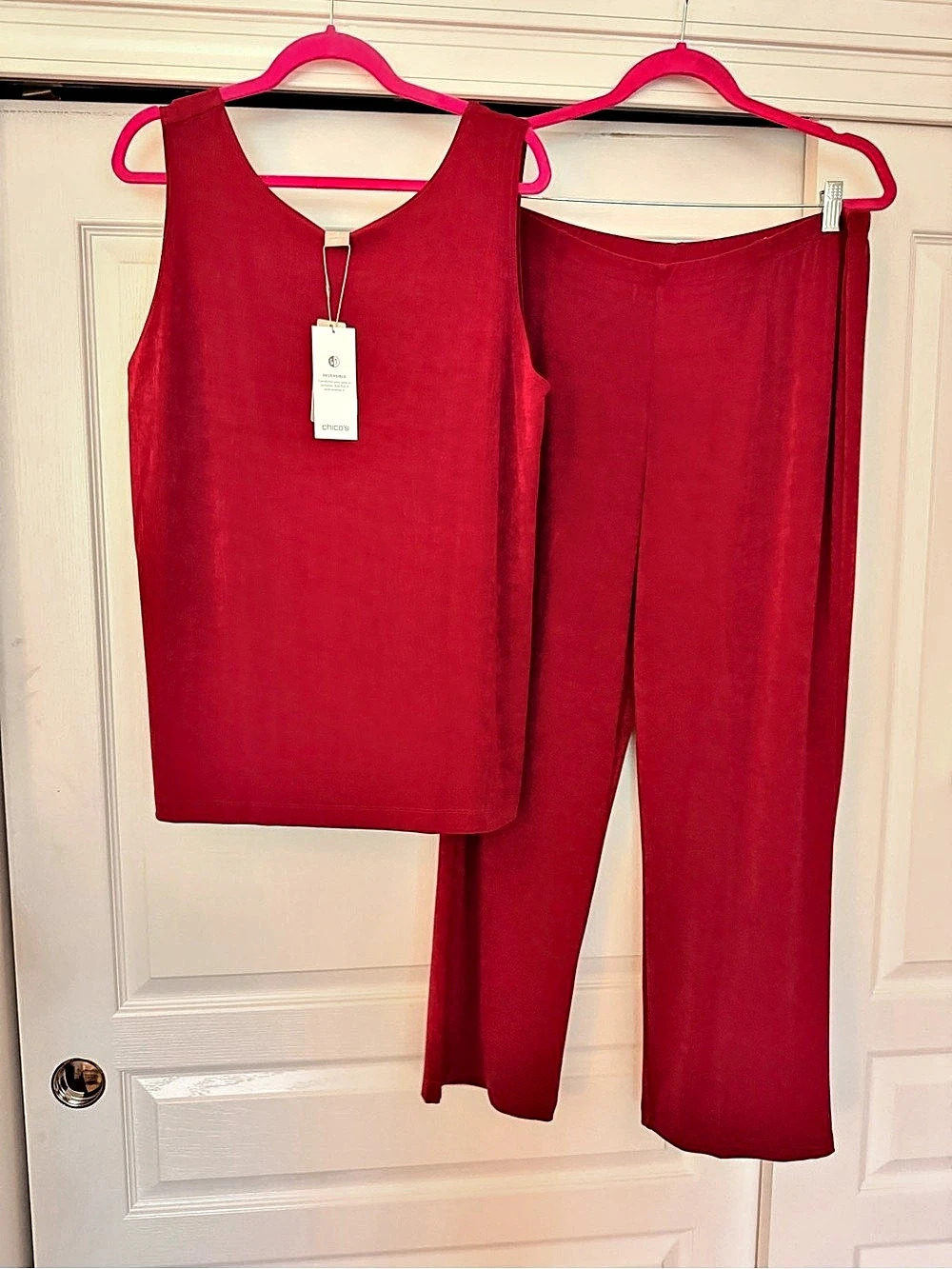 Chico’s Travelers Essential Reversible Tank Top and Pants Set Mulberry Red